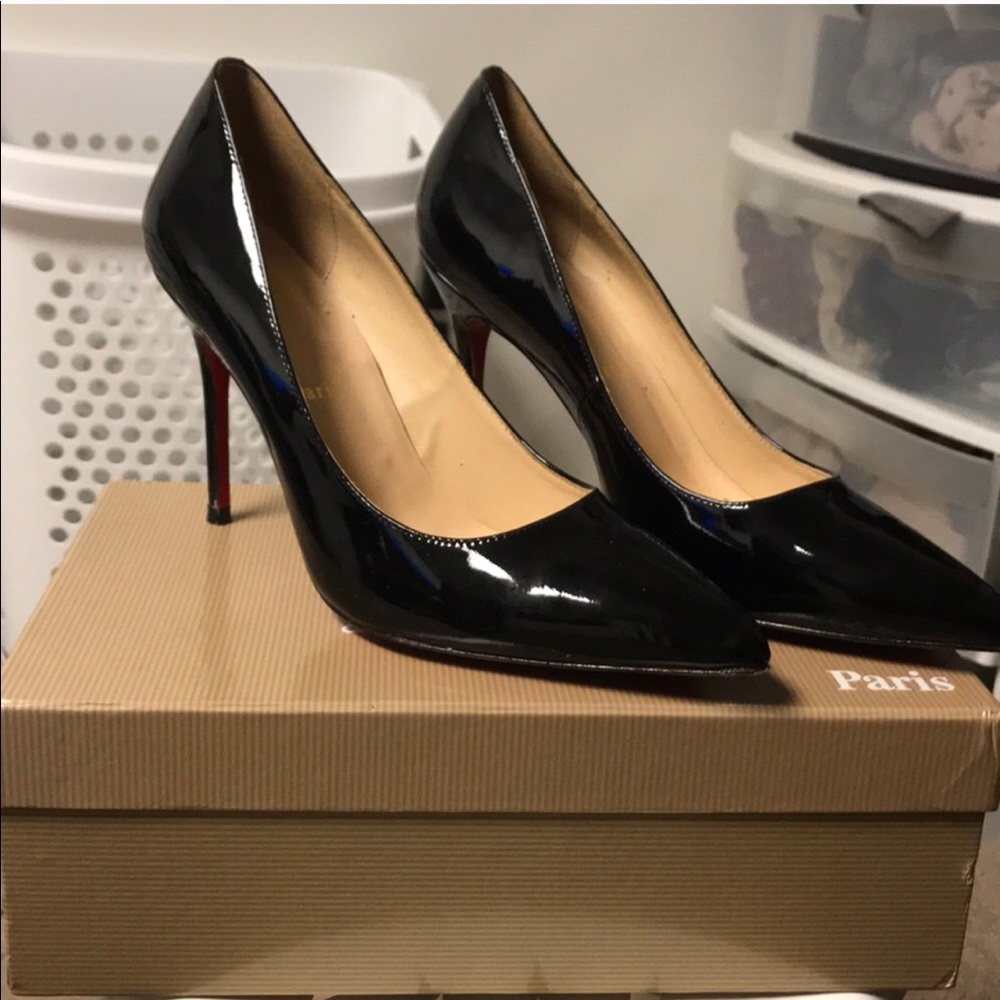 Size 39 louboutins